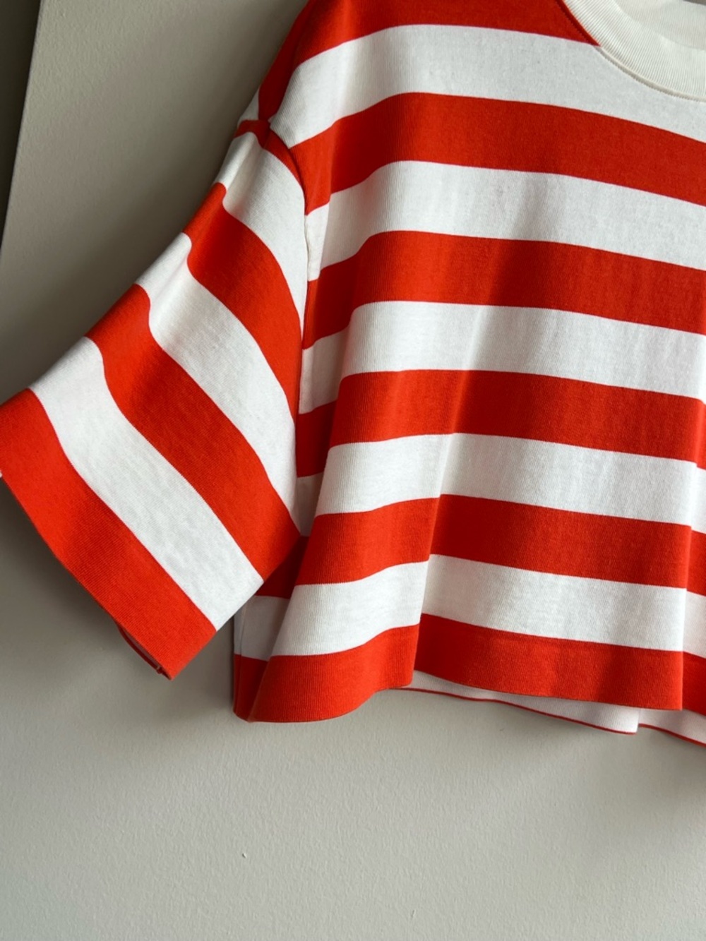 COS High Line Striped Cropped Tee Size M - Picture 4 of 10